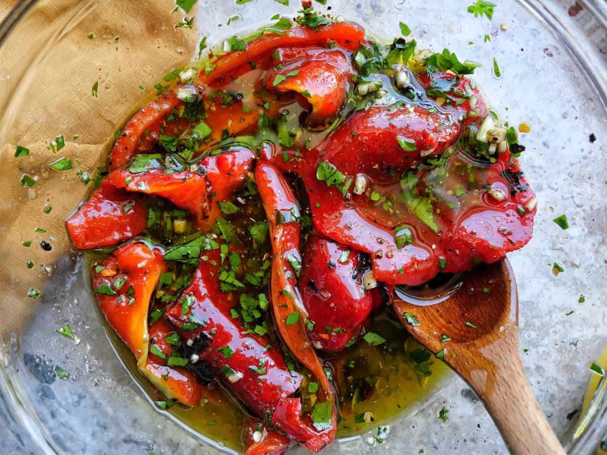 roasted red peppers in olive oil and spices